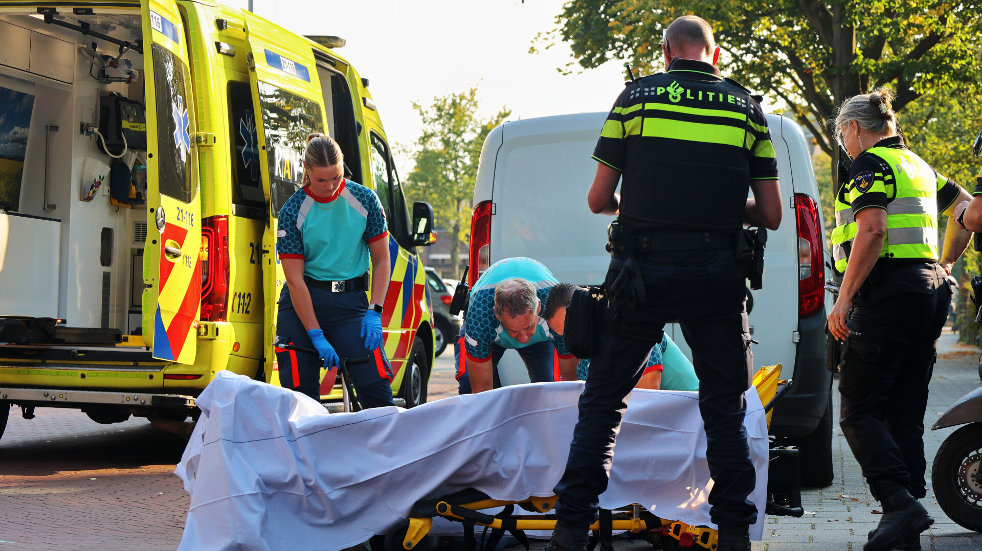 Scooterrijder gewond na aanrijding met auto