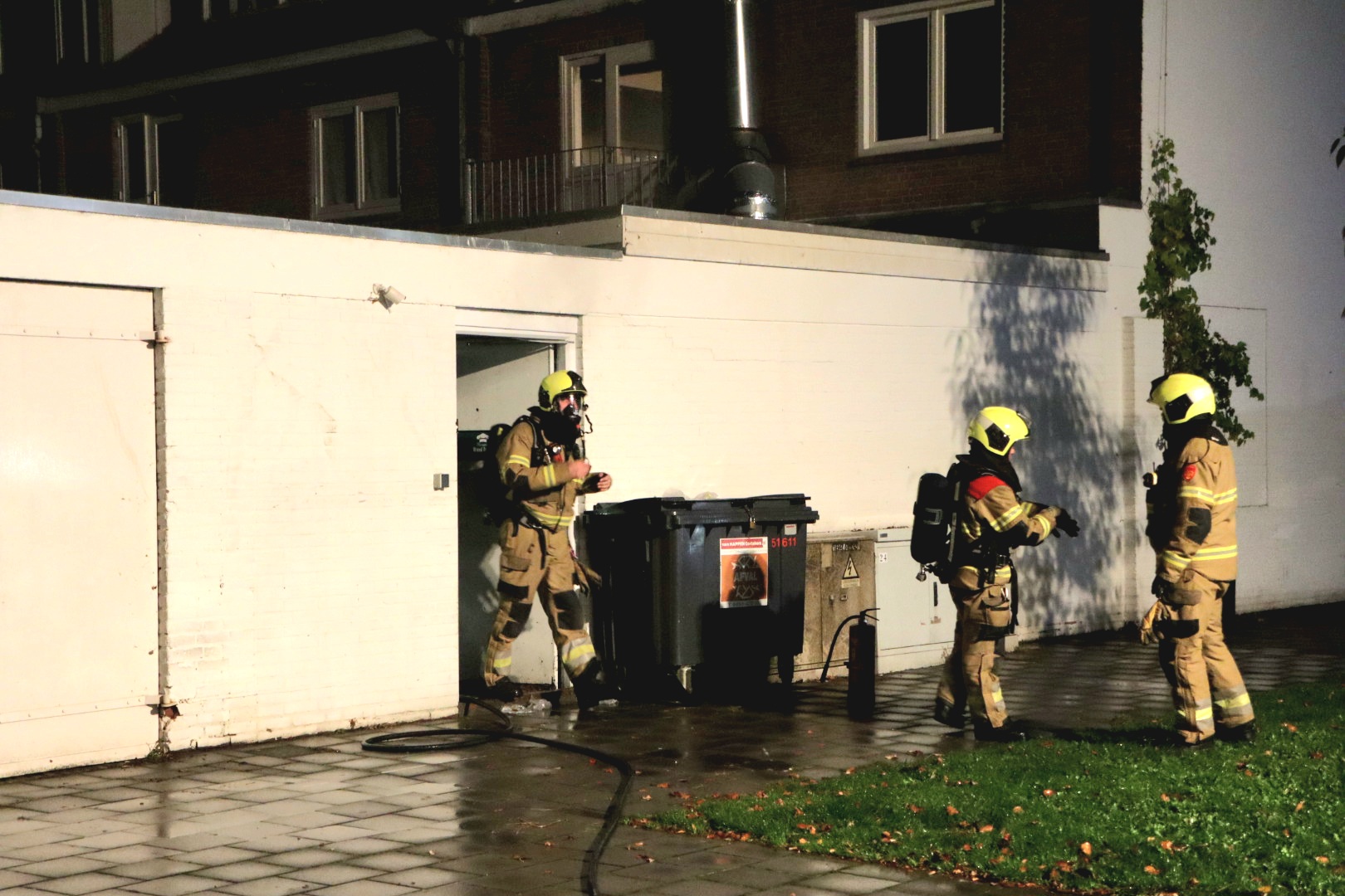 Brandstichting in pizzeria: daders op de vlucht