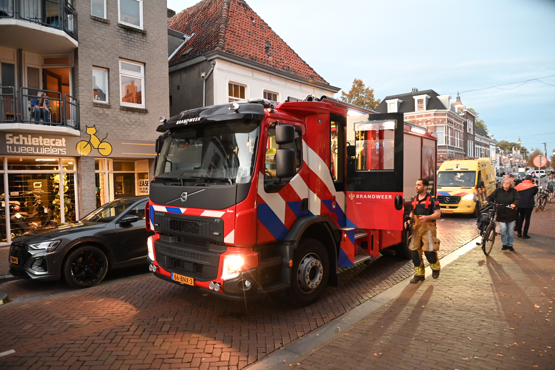 Bewoner gewond door vlam in de pan