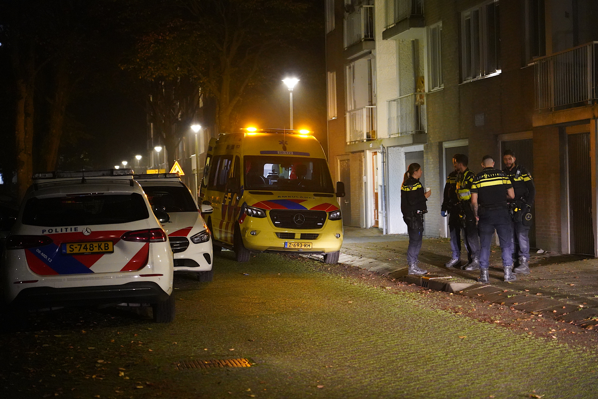 Slachtoffer met spoed naar ziekenhuis na melding van steekpartij