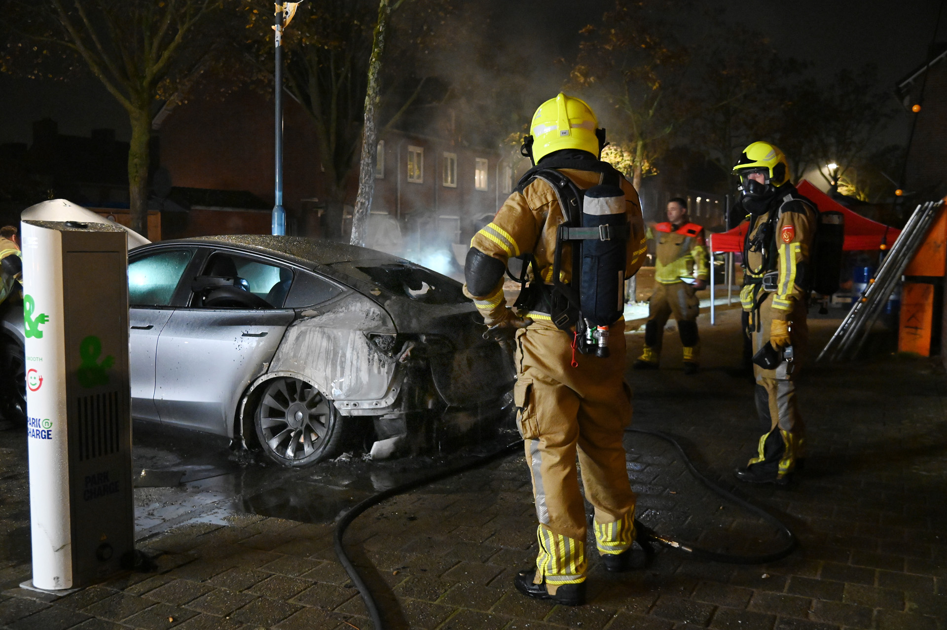 Tesla door brand verwoest