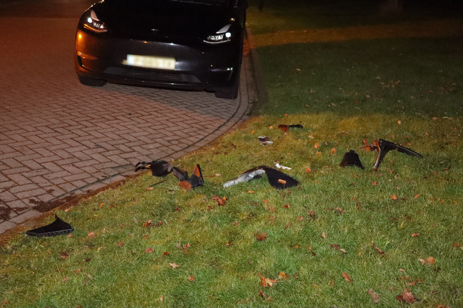 Scooterrijder op de vlucht na botsing met automobilist