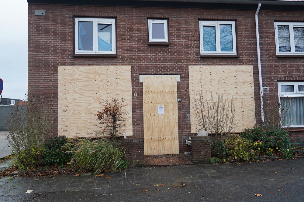 Burgemeester sluit woning na nachtelijke explosie