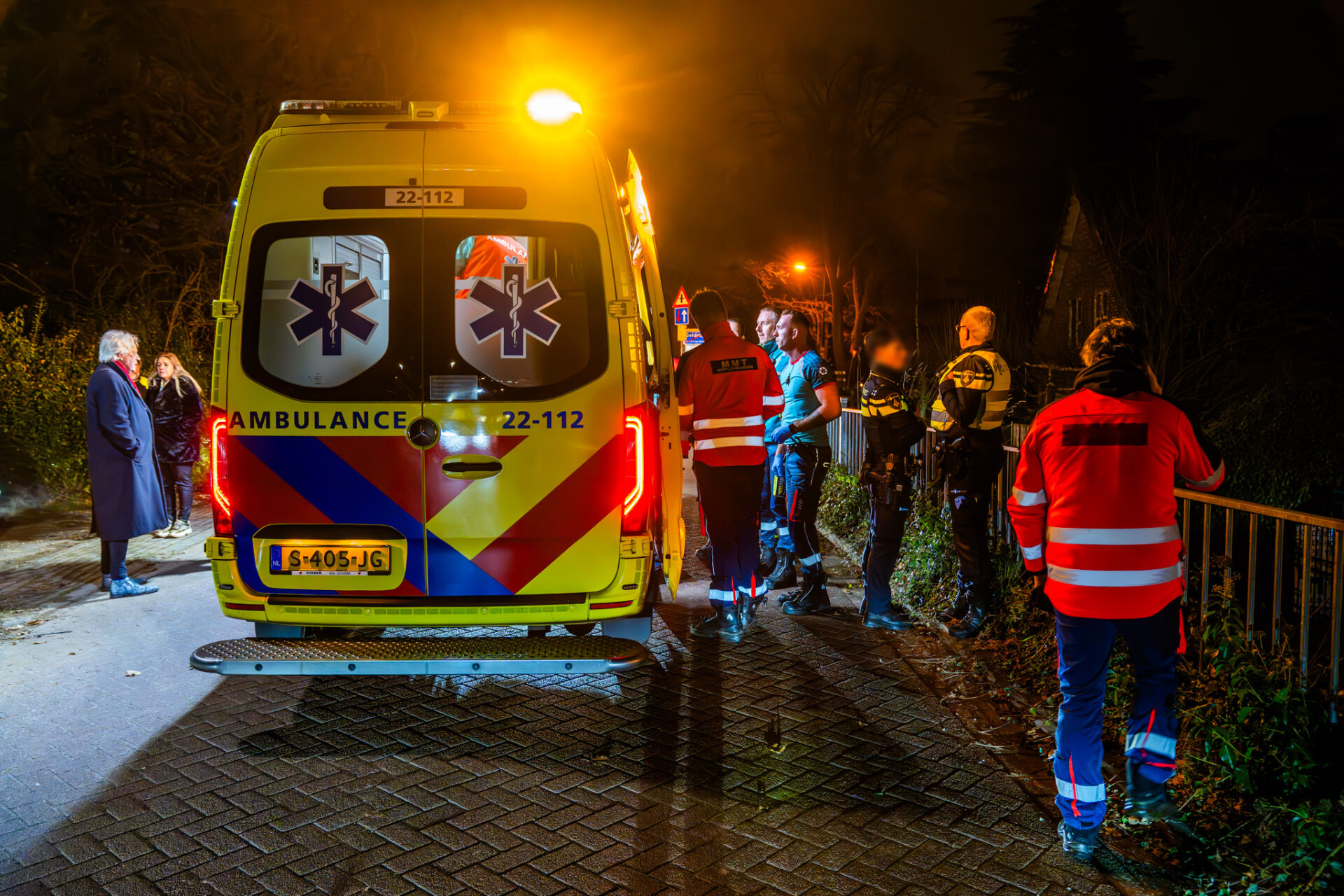 Man (38) zwaargewond na val van fiets