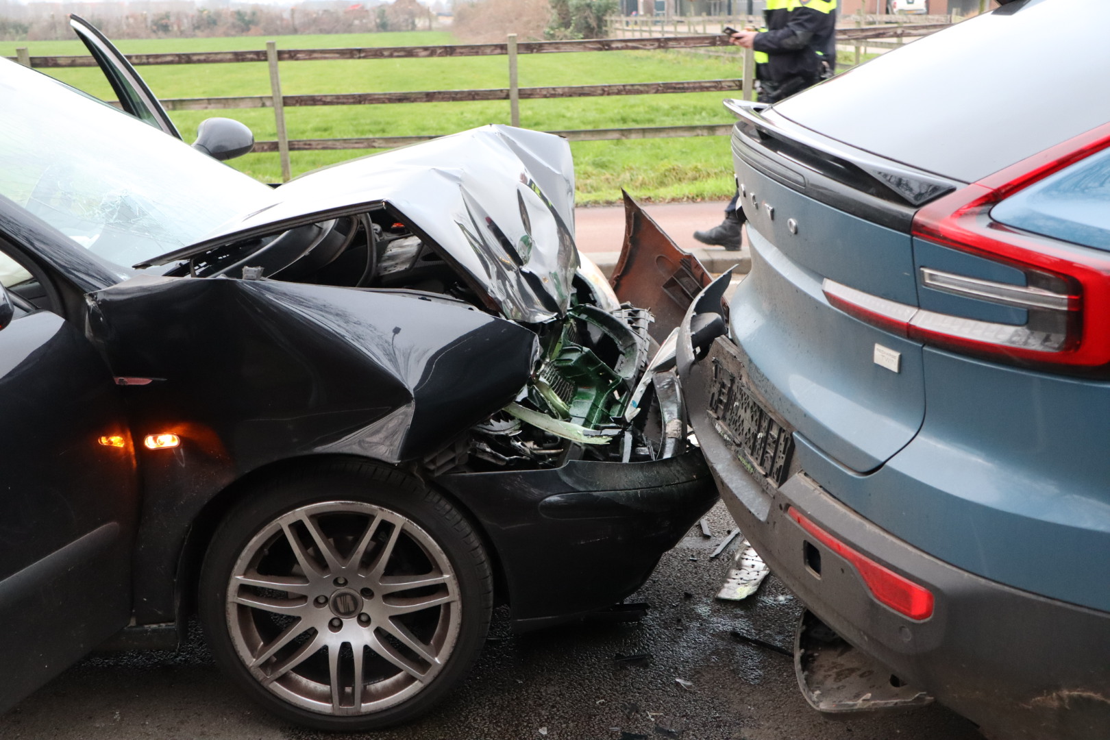 Veel schade na kop-staart botsing