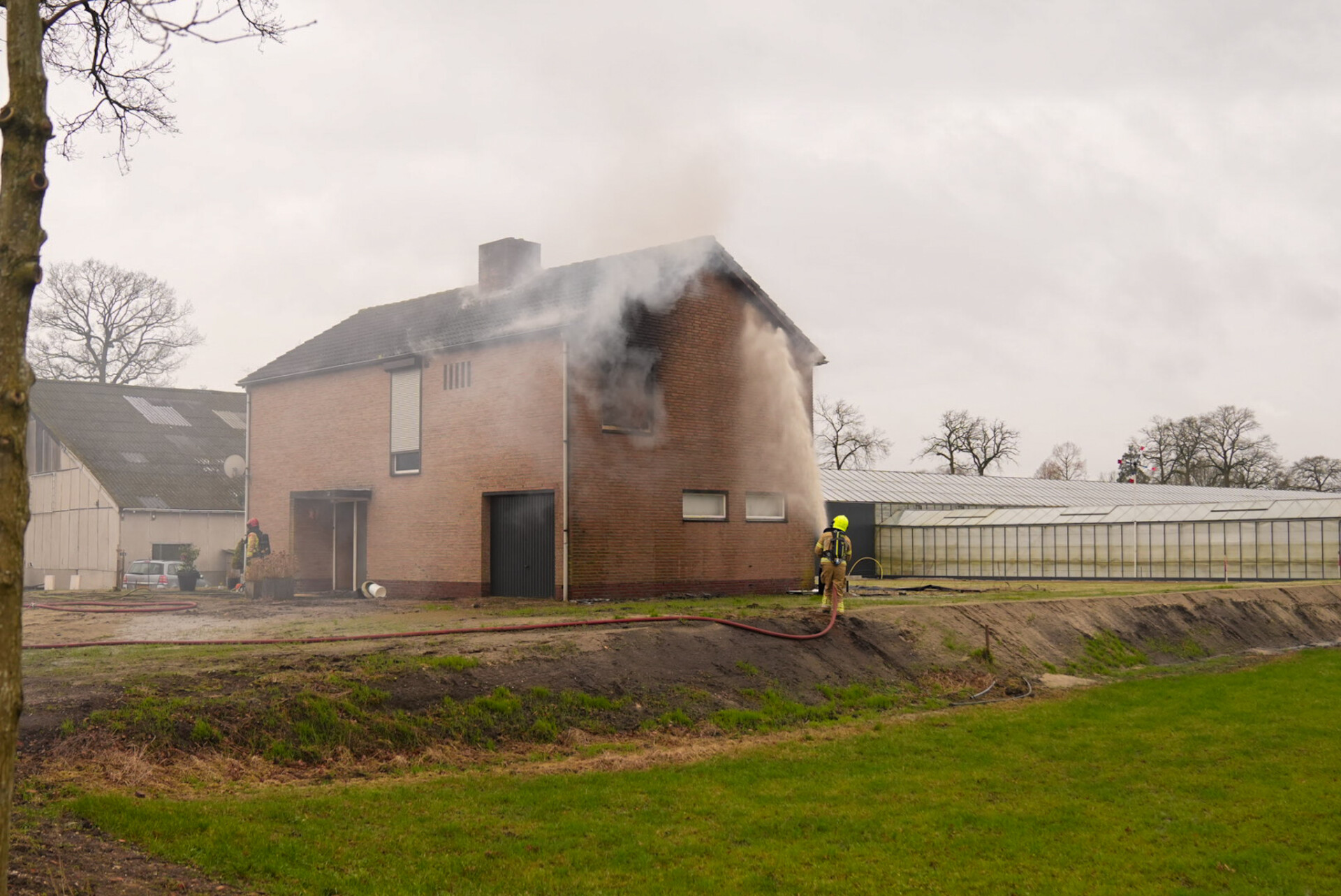 Bovenverdieping verwoest door uitslaande brand