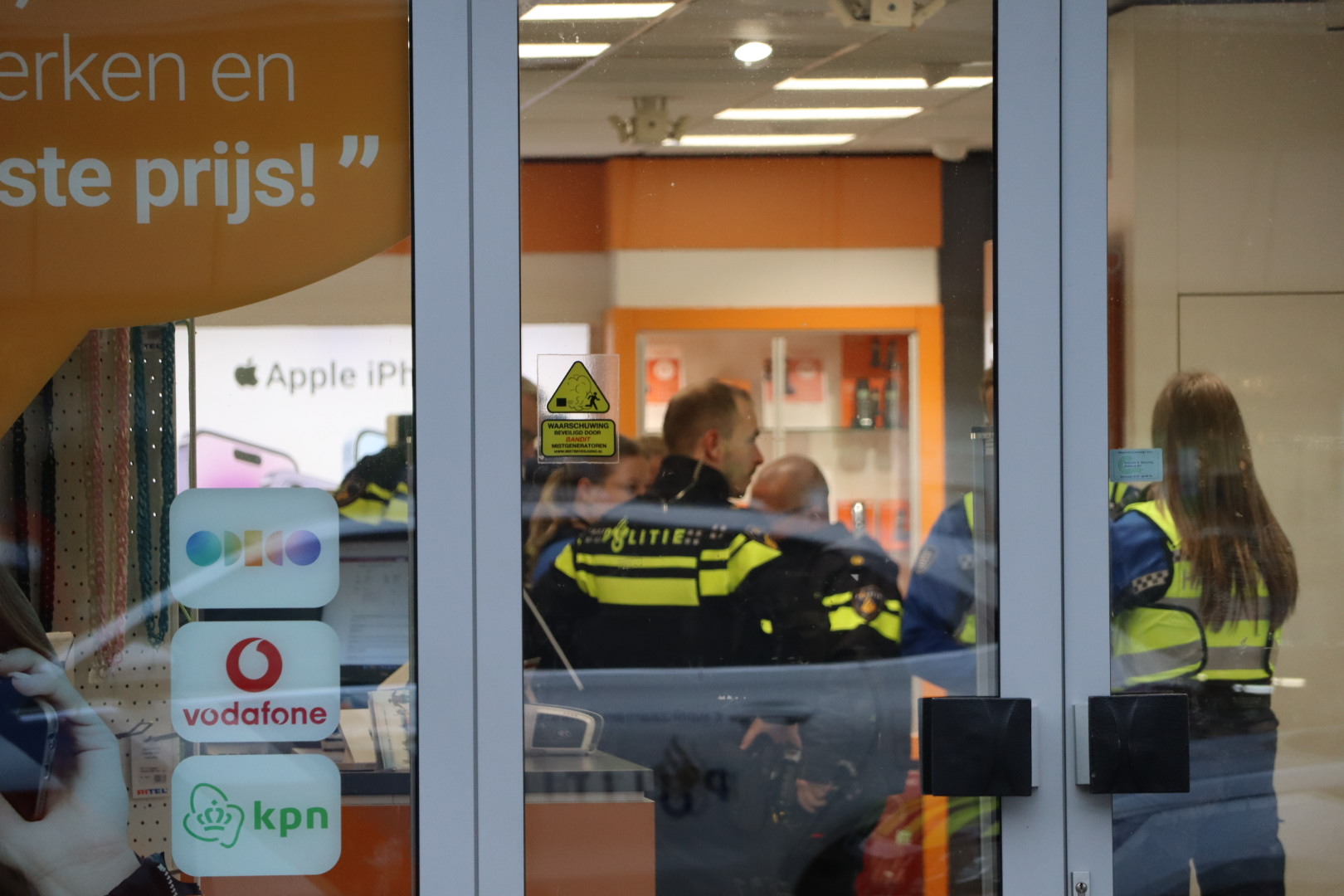 Overval op telefoonwinkel, dader(s) gevlucht