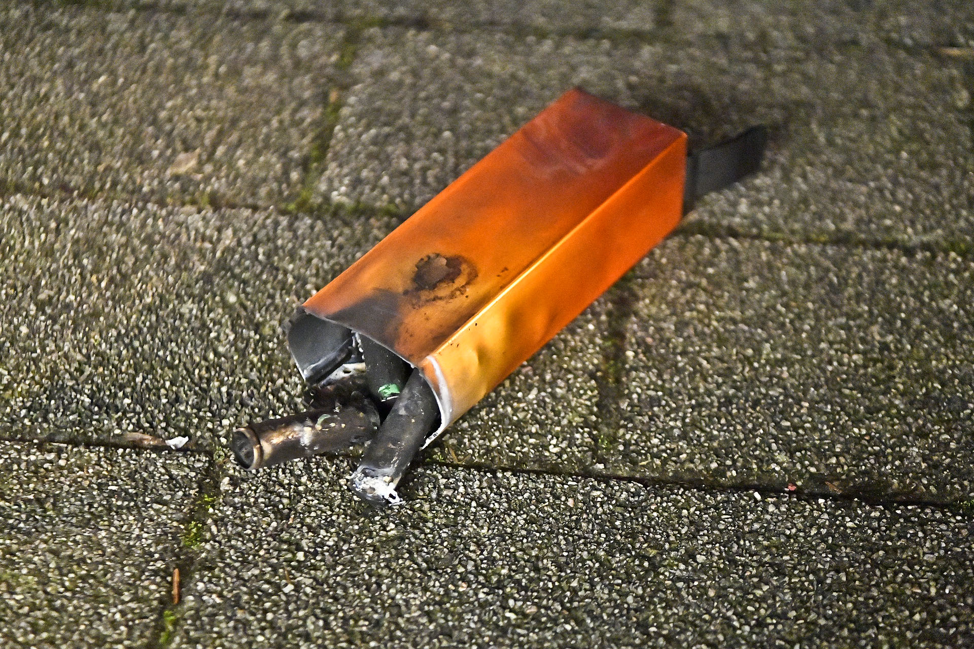 Accu vliegt in brand in schoolgebouw