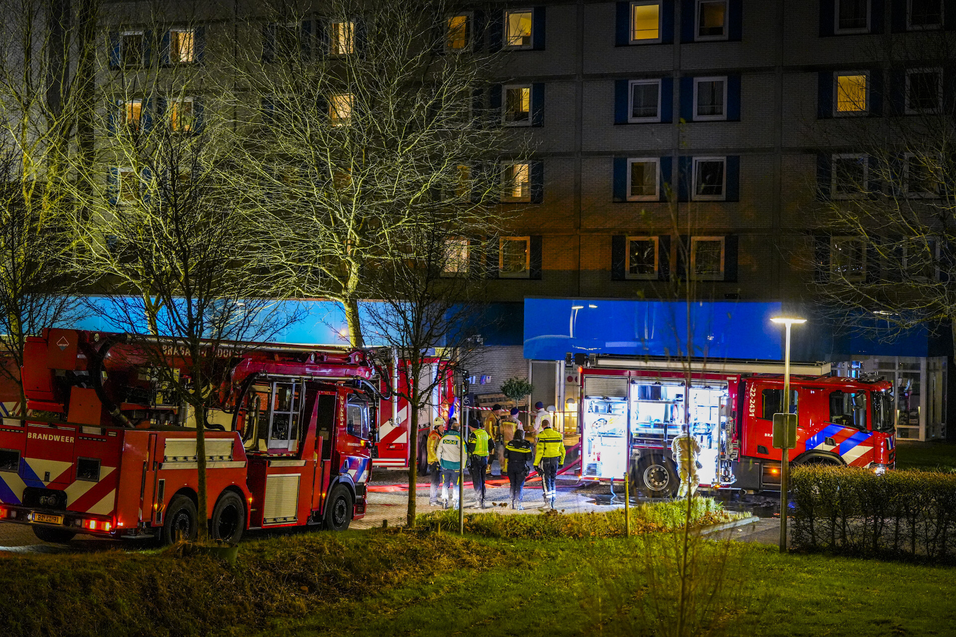 Brand in asielzoekerscentrum: twee gewonden, verdachte opgepakt