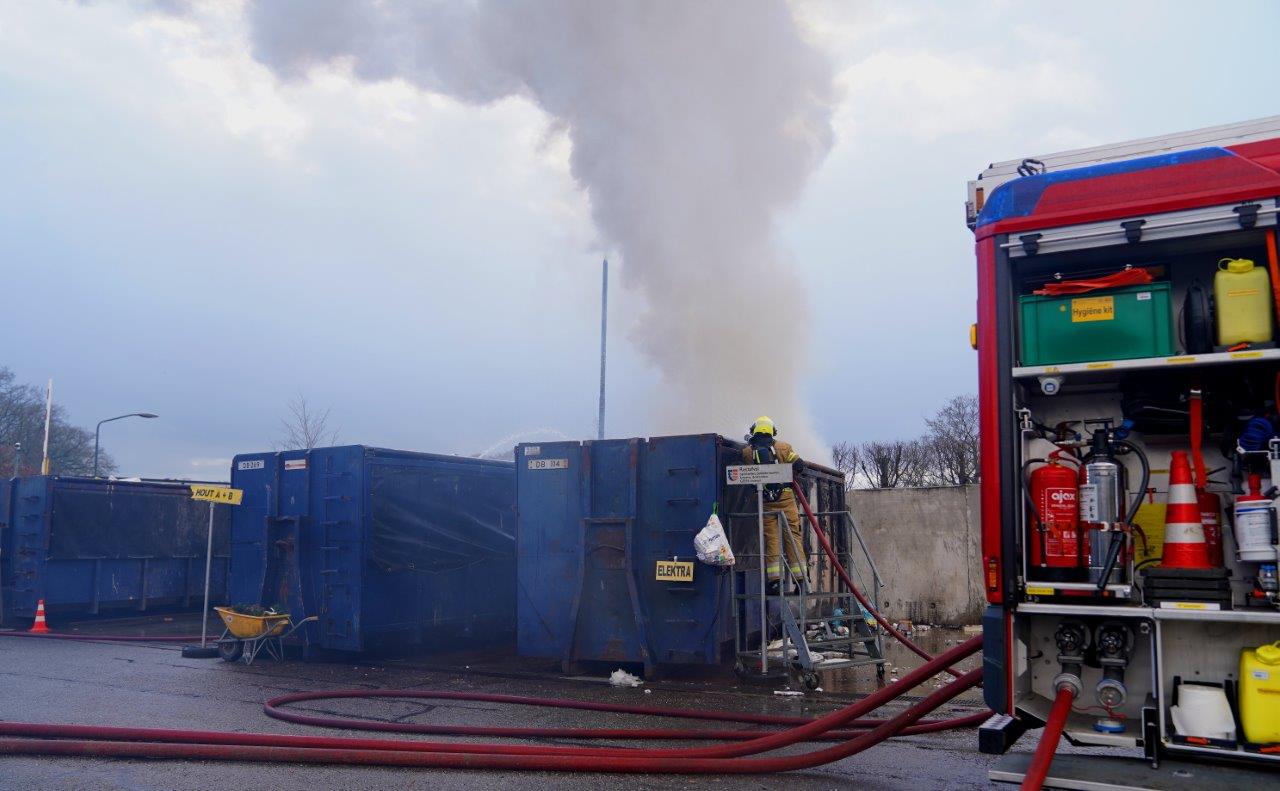 Container in brand op milieustraat
