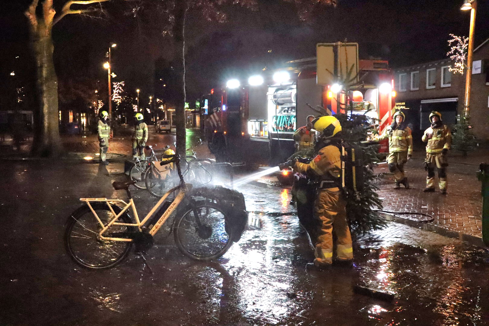 Fietsaccu van maaltijdbezorger in brand