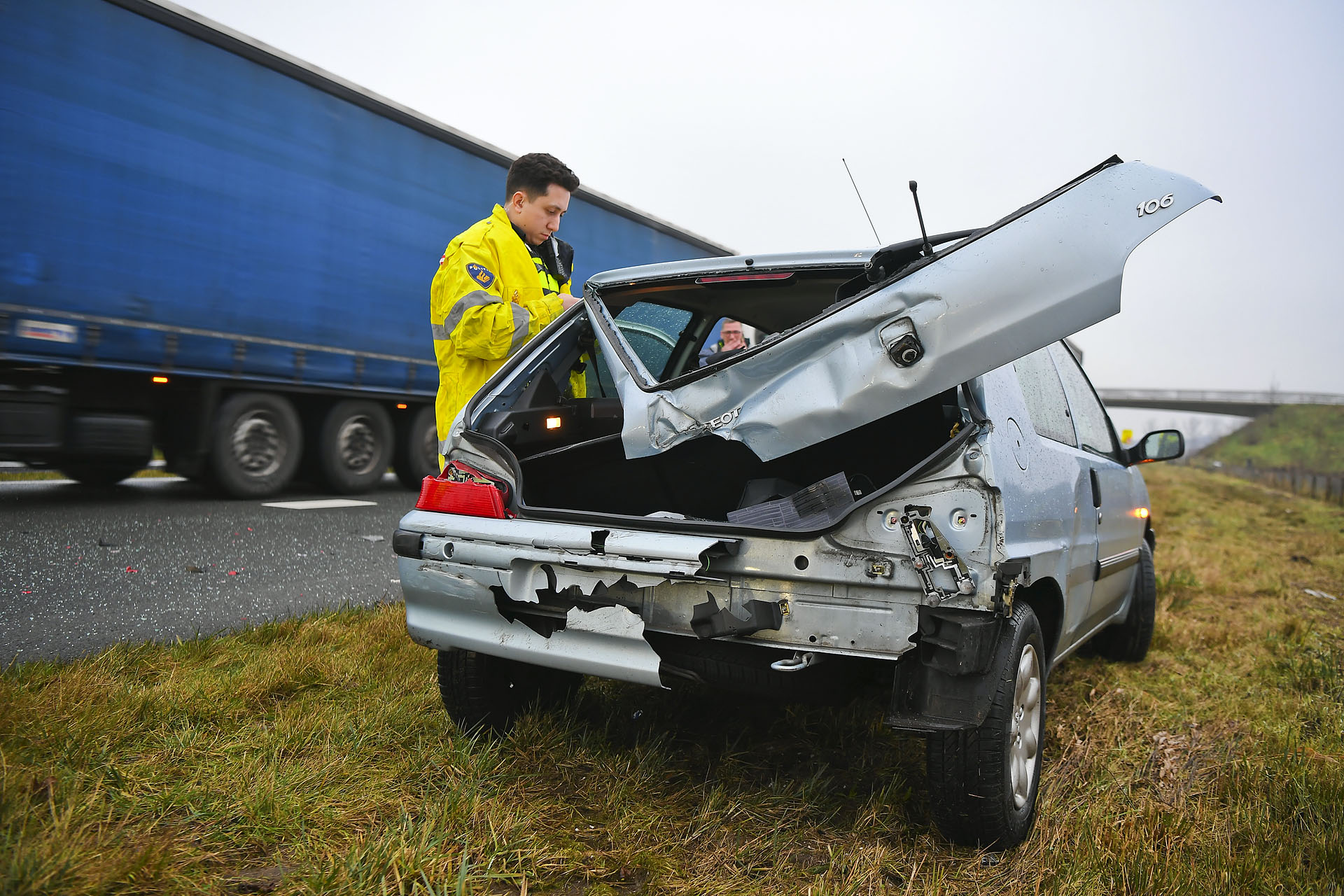 Politie onderzoekt ongeval waarbij mogelijk betrokkene is doorgereden