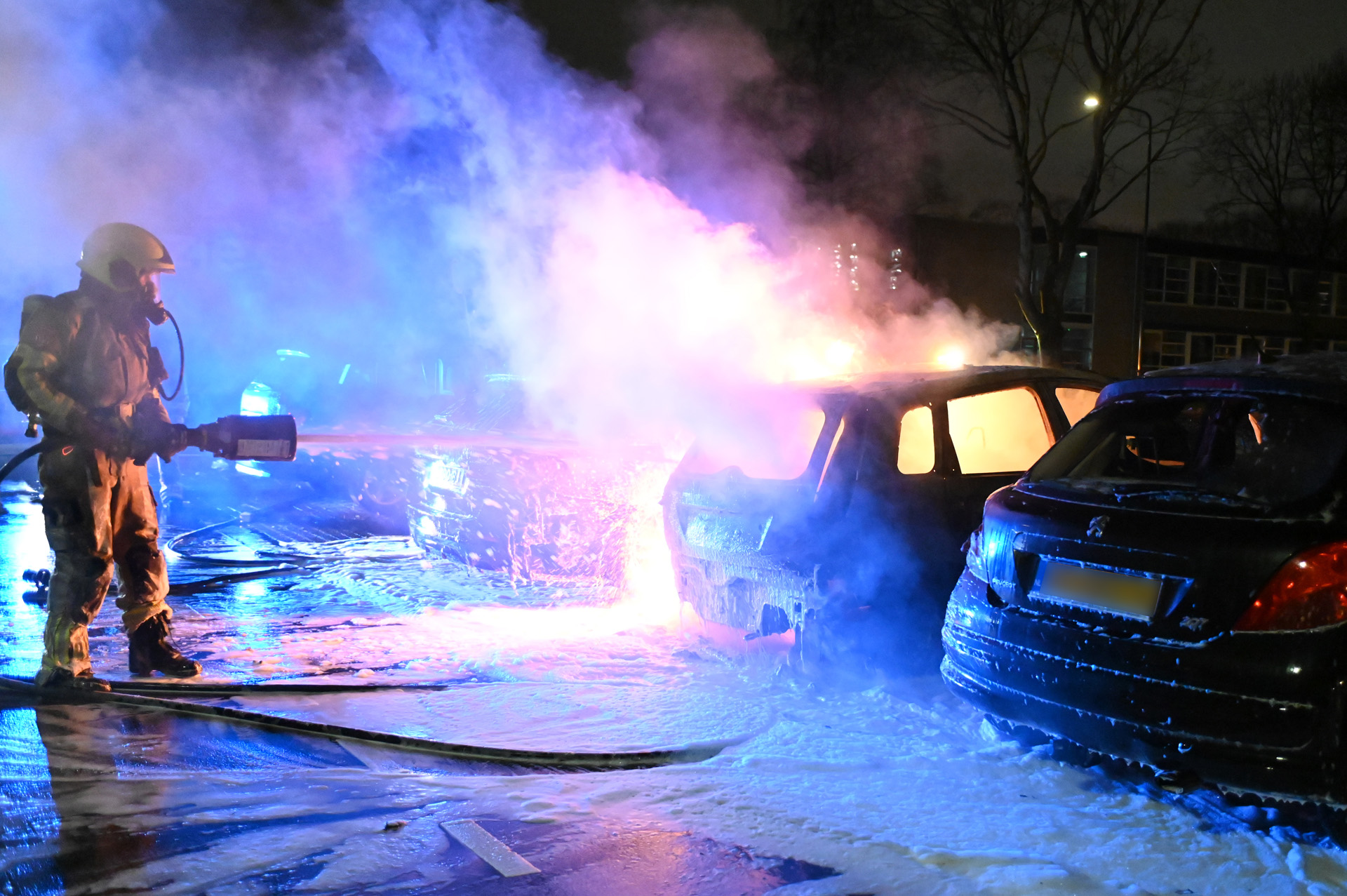 Drie auto’s zwaar beschadigd door brand