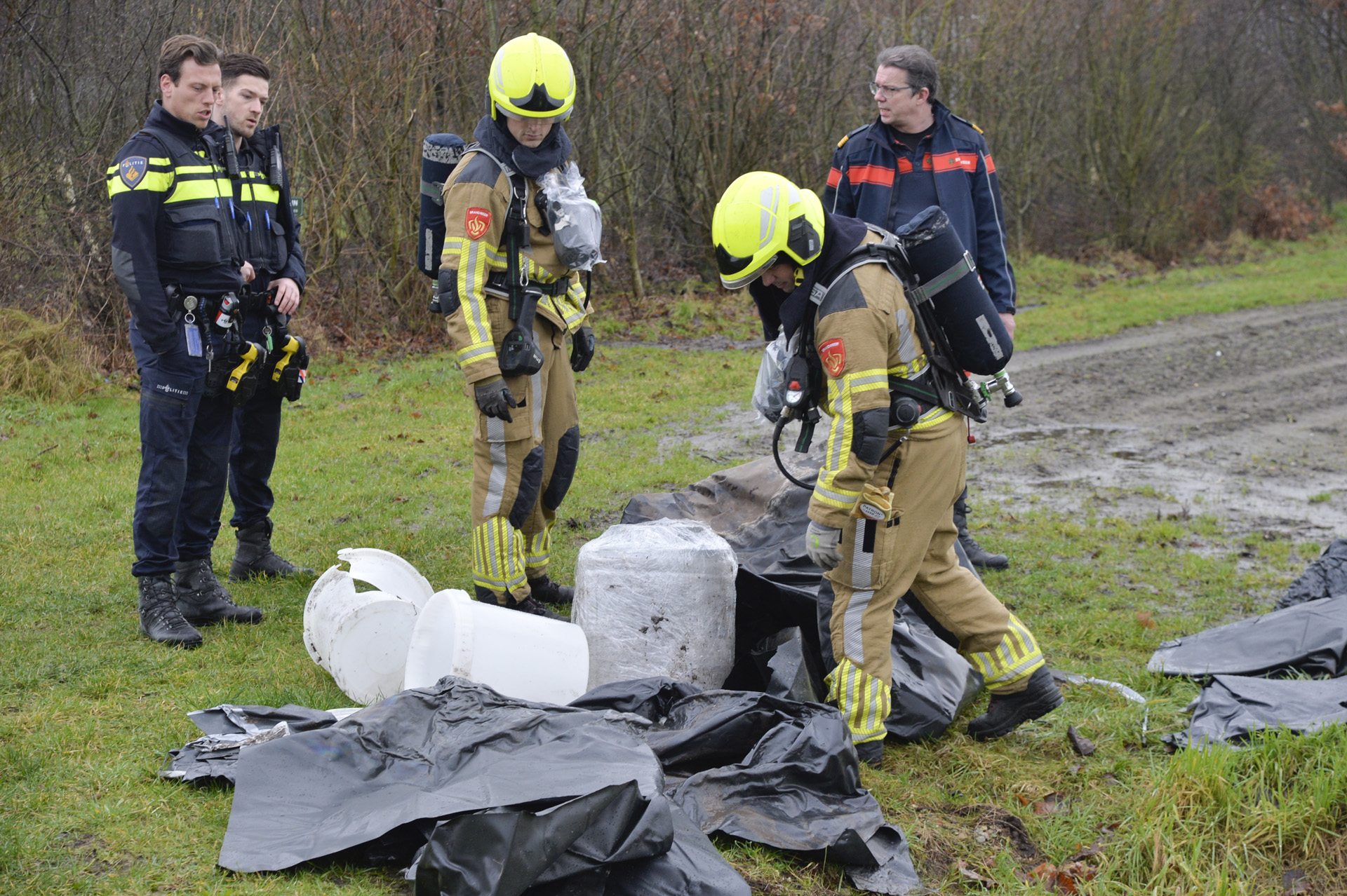 Opnieuw drugsafval in sloot gedumpt