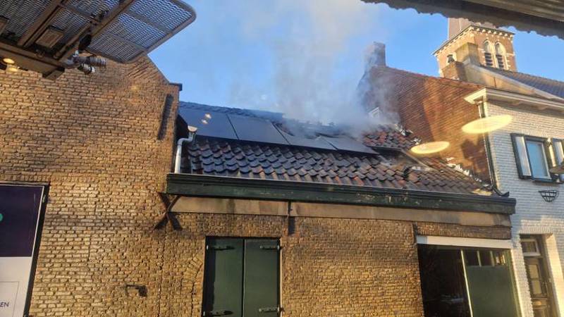 Zolderbrand verwoest woning
