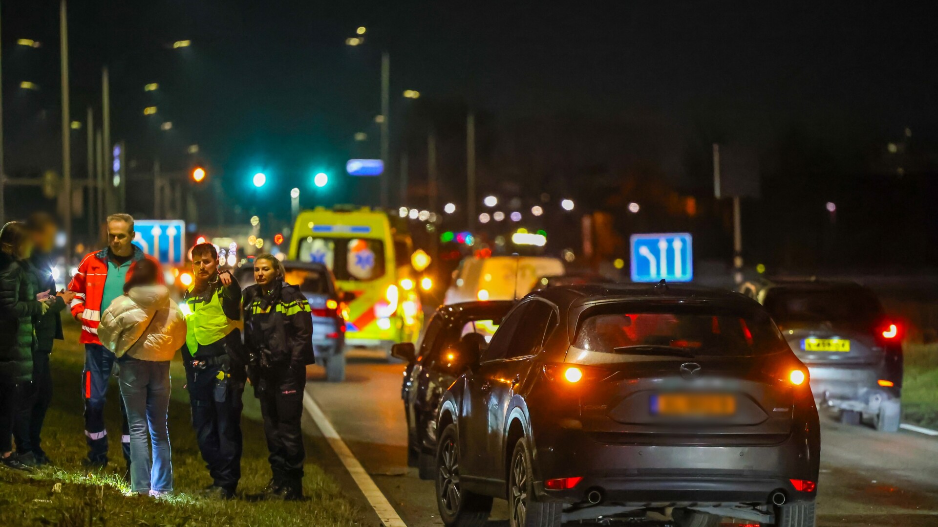Vrouw naar het ziekenhuis na kettingbotsing