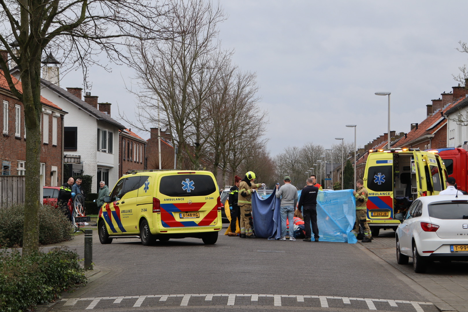 Slachtoffer gereanimeerd na ongeval, traumahelikopter geland