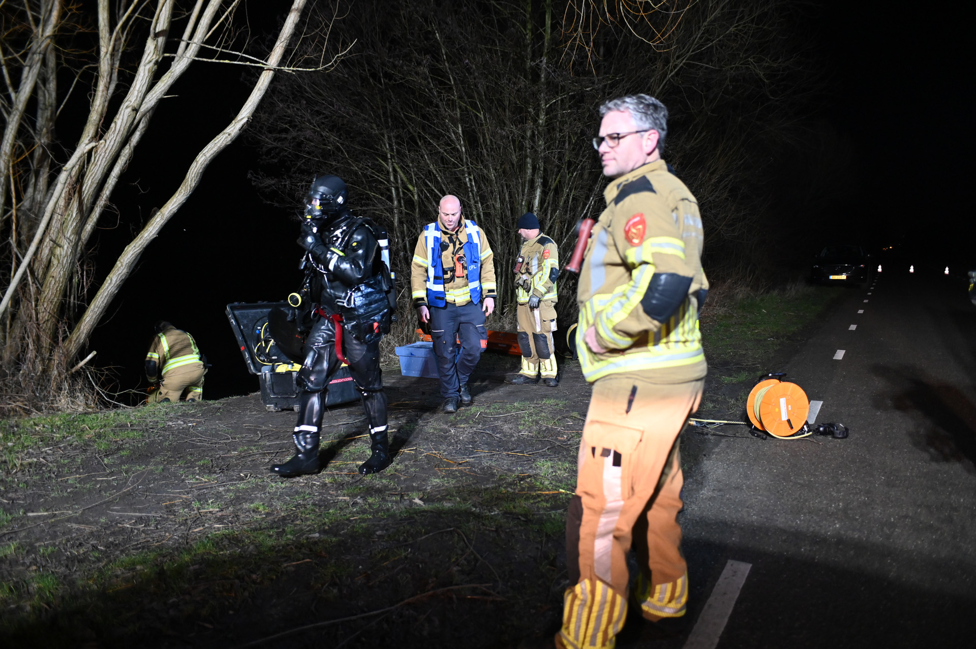 Lichaam vermiste vrouw aangetroffen, na grote zoekactie met duikers en helikopter