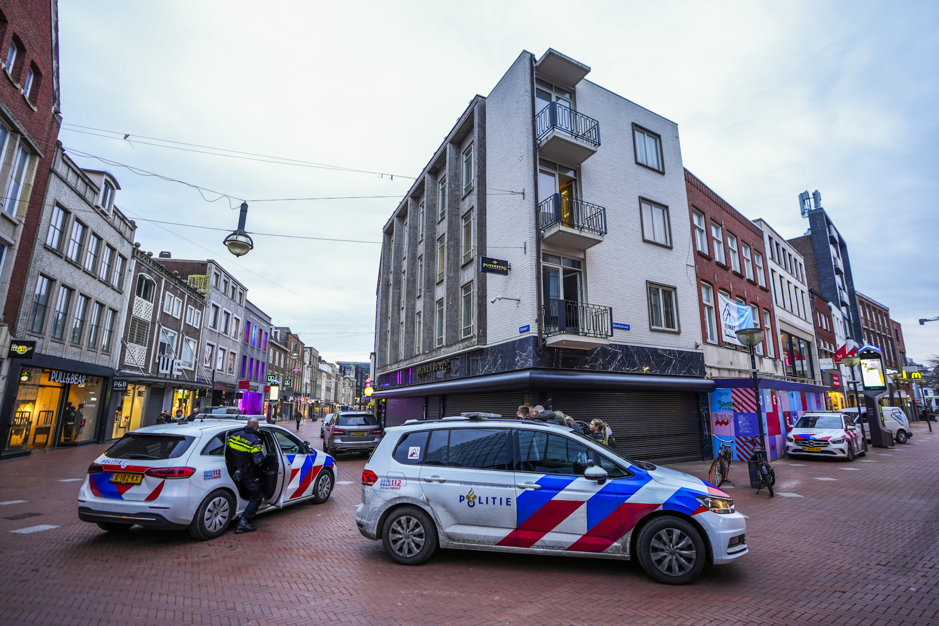 Inbrekers slaan toe bij juwelier, politie start groot onderzoek