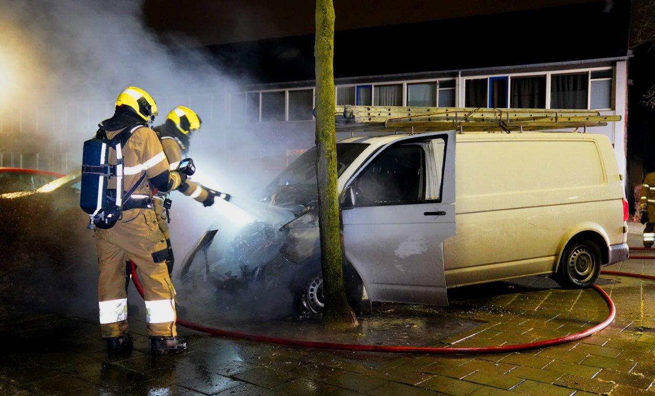 Dakdekkersoorlog duurt voort, opnieuw bus van dakdekker in brand