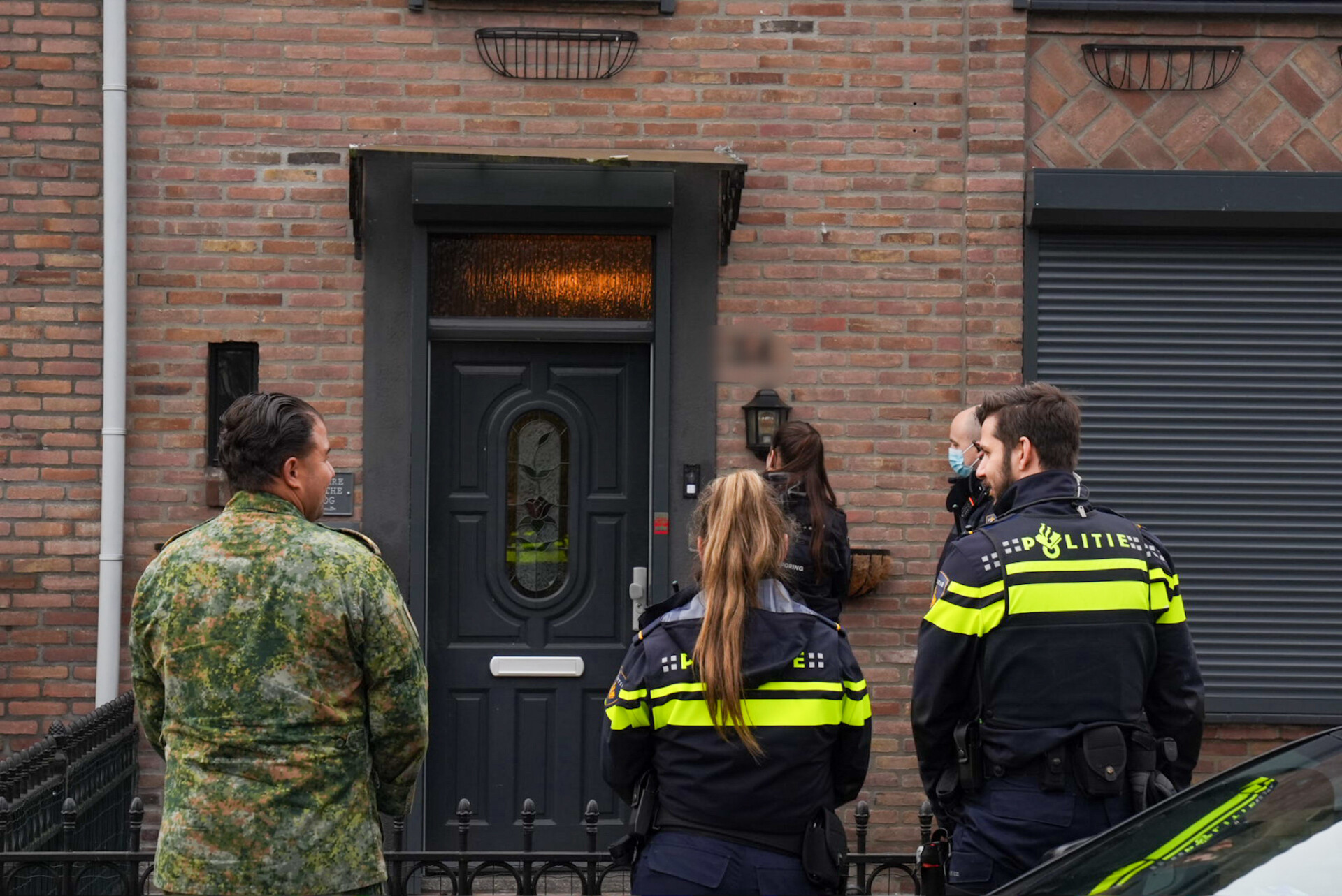 Mogelijk explosief ontdekt in woning tijdens politieonderzoek