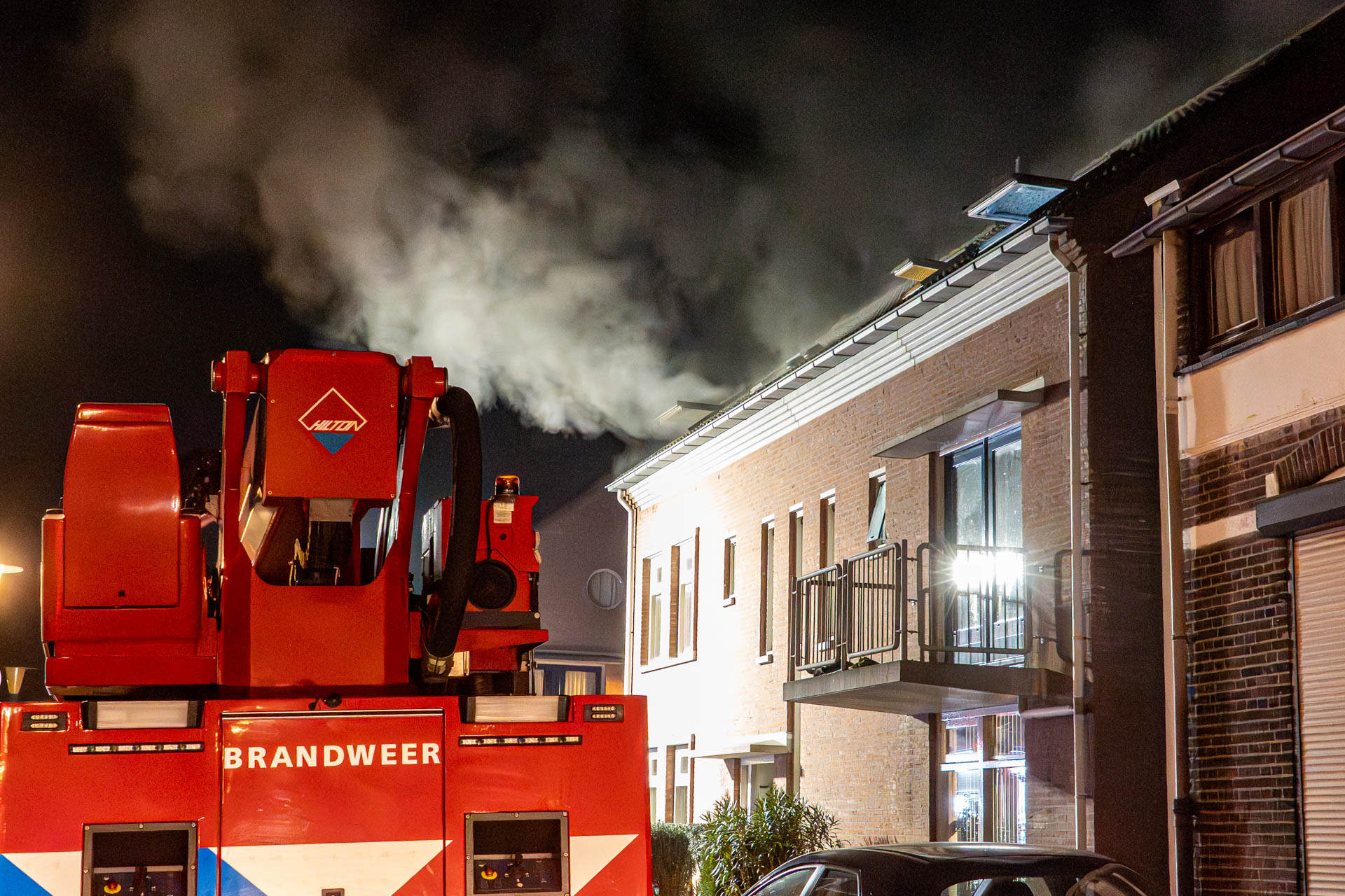 Brand in appartement: bewoner wordt net op tijd wakker