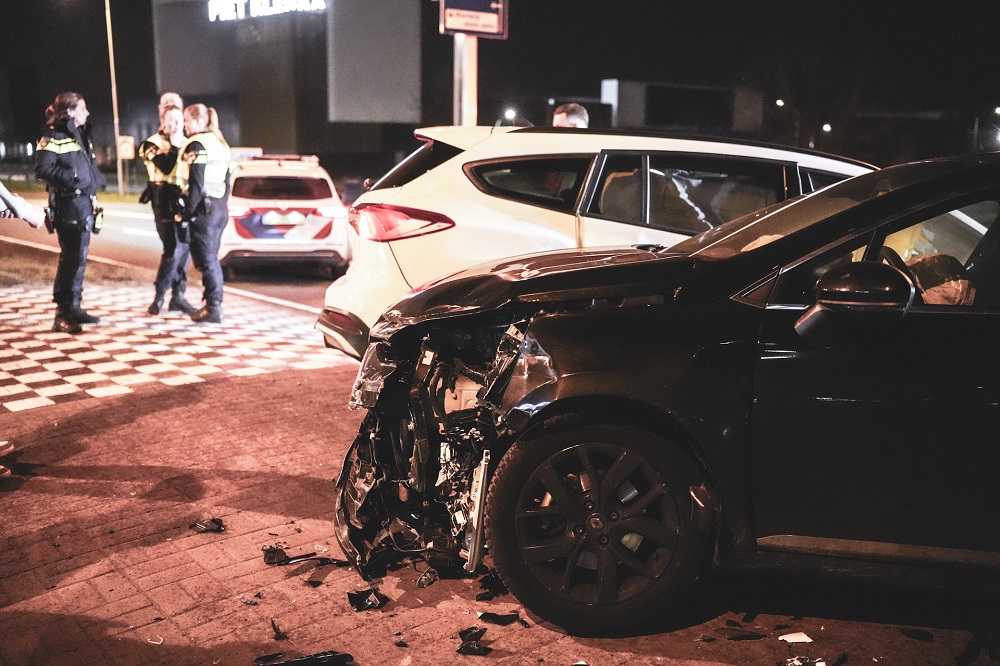 Veel blikschade door ongeval, bestuurders lichtgewond
