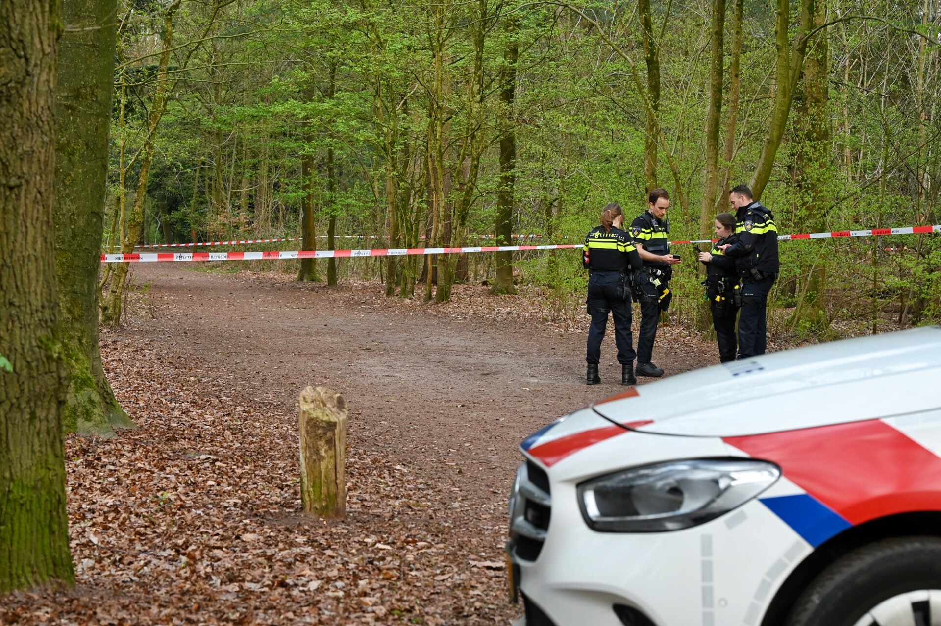 Overleden man gevonden in Wandelbos, politie zet gebied af