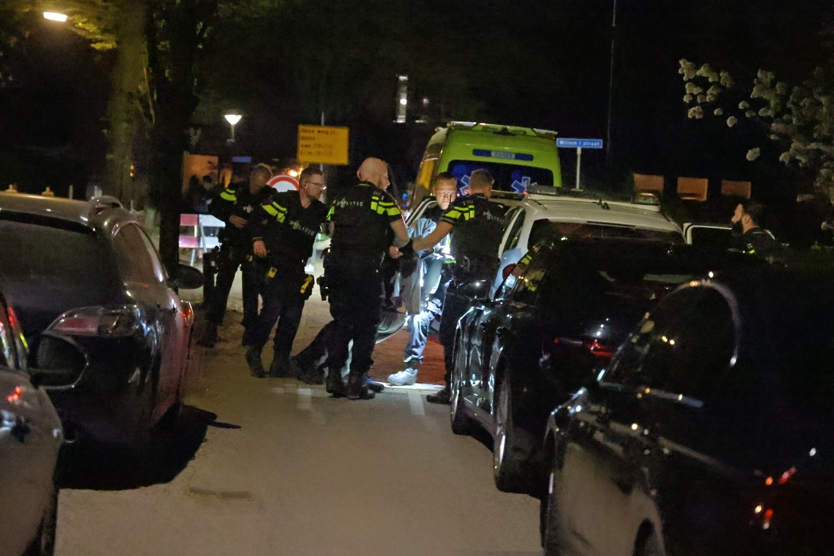 Schietpartij bij woning, over en weer geschoten met politie