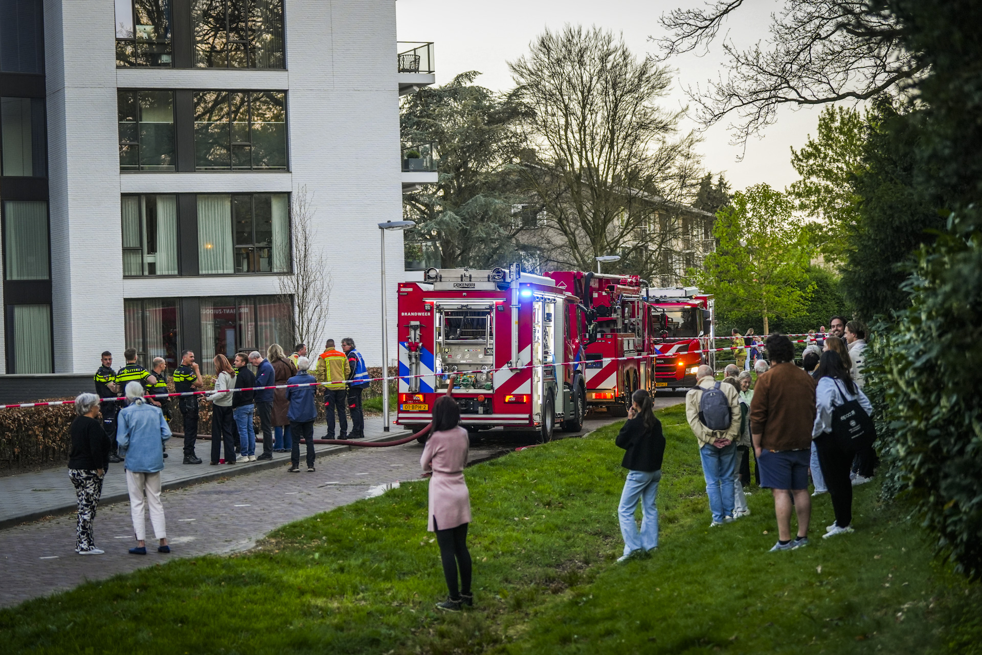 Brand op balkon van appartement snel onder controle