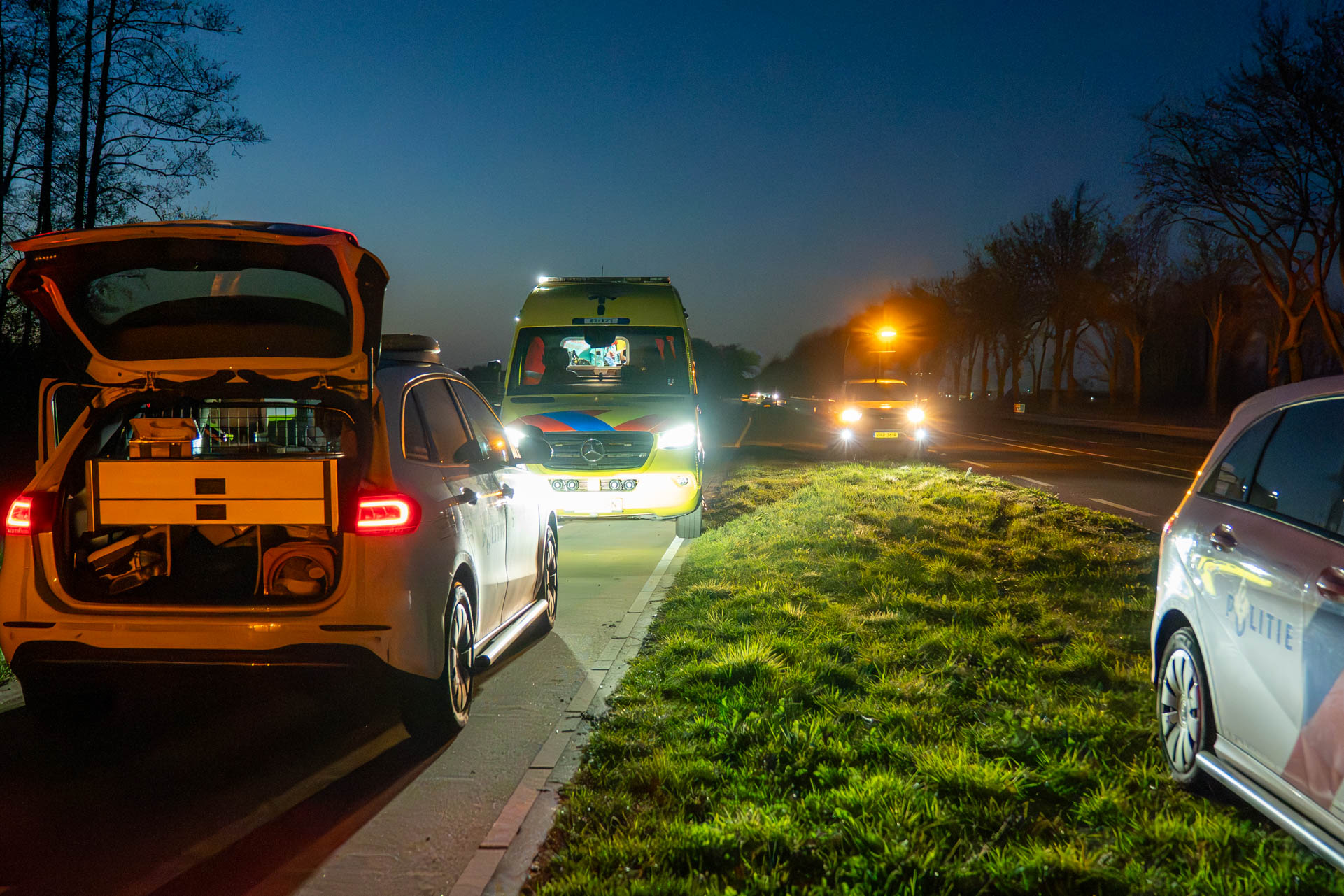 Man van de weg gereden en mishandeld
