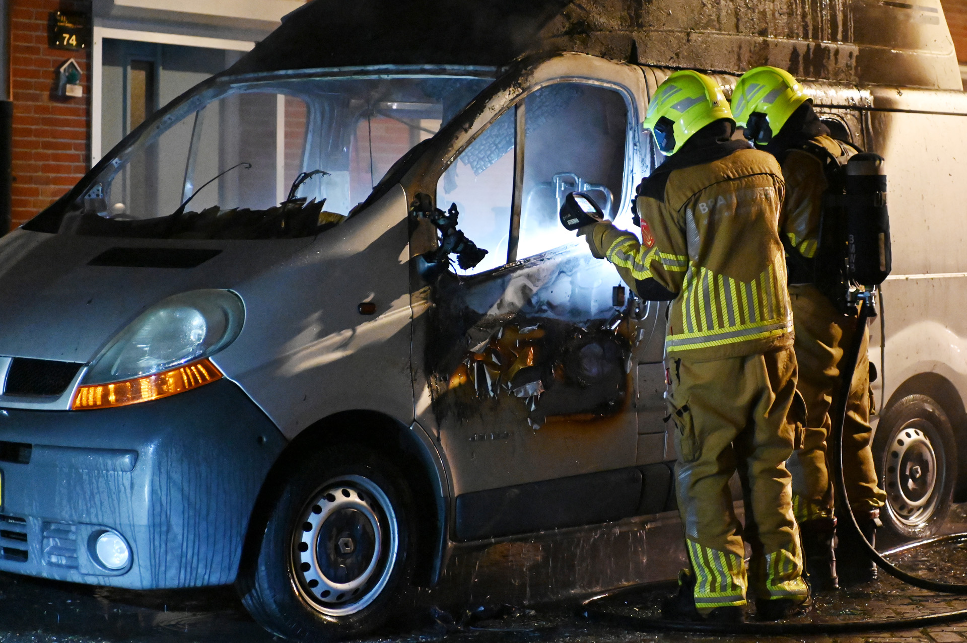 Camper uitgebrand, politie onderzoekt oorzaak