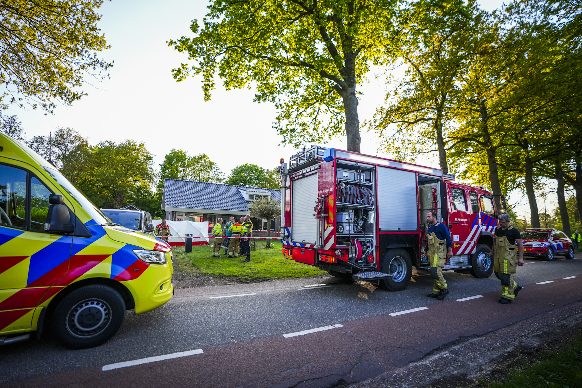 Jong kind overleden na aanrijding met bestelbus