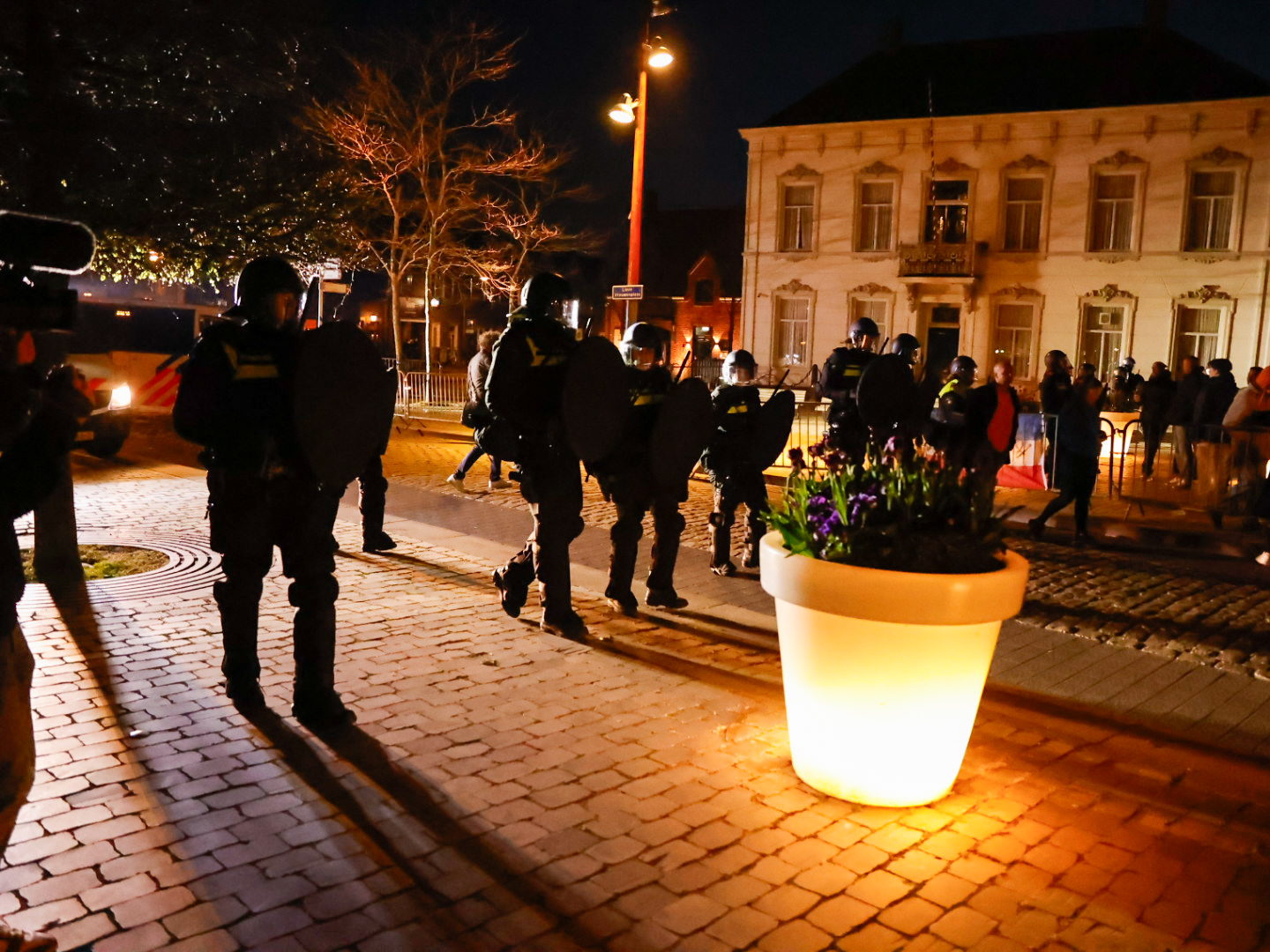 Opnieuw escaleert een protest tegen de komst van een azc