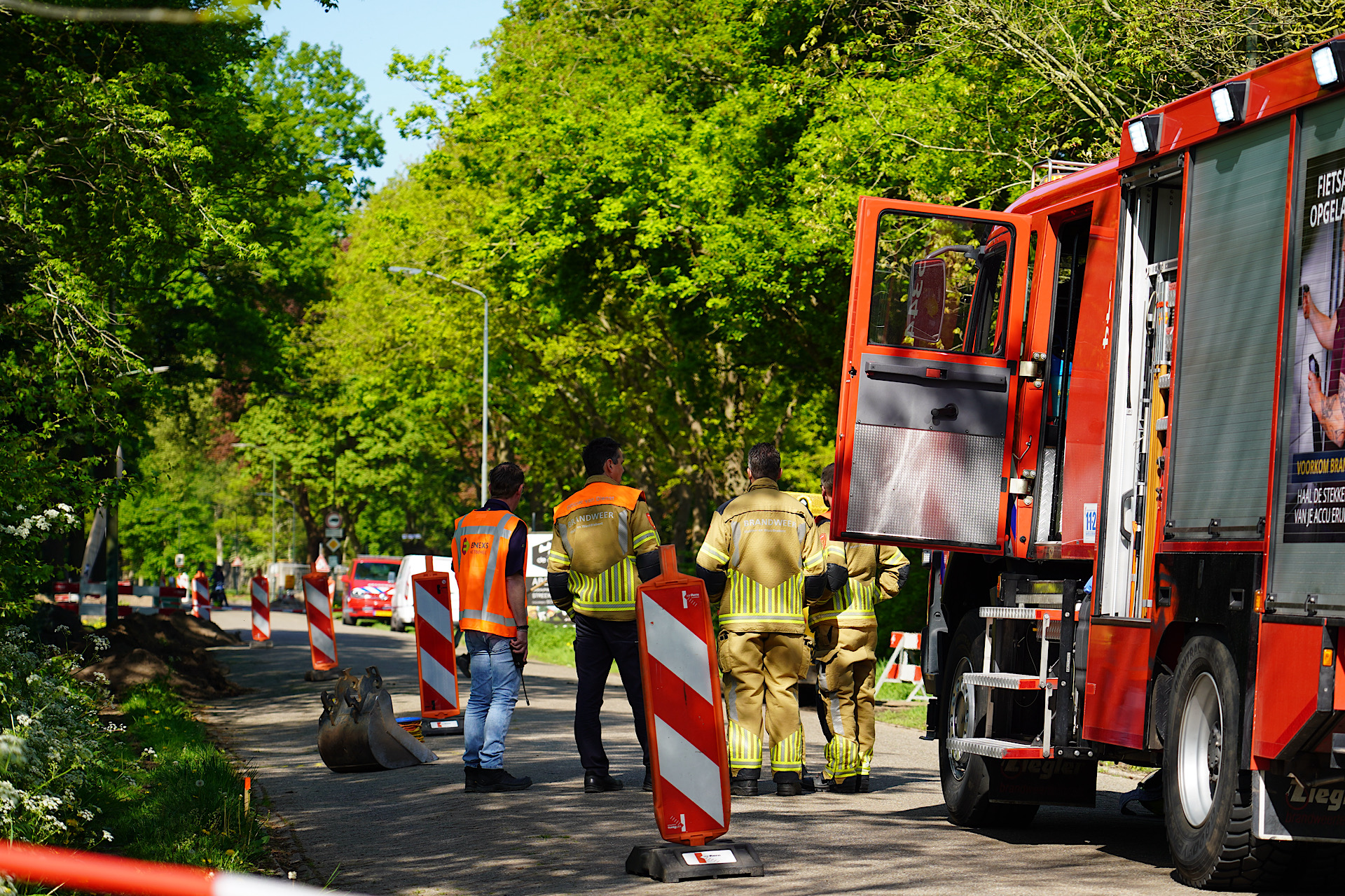 Gaslek door graafwerkzaamheden, straat afgesloten
