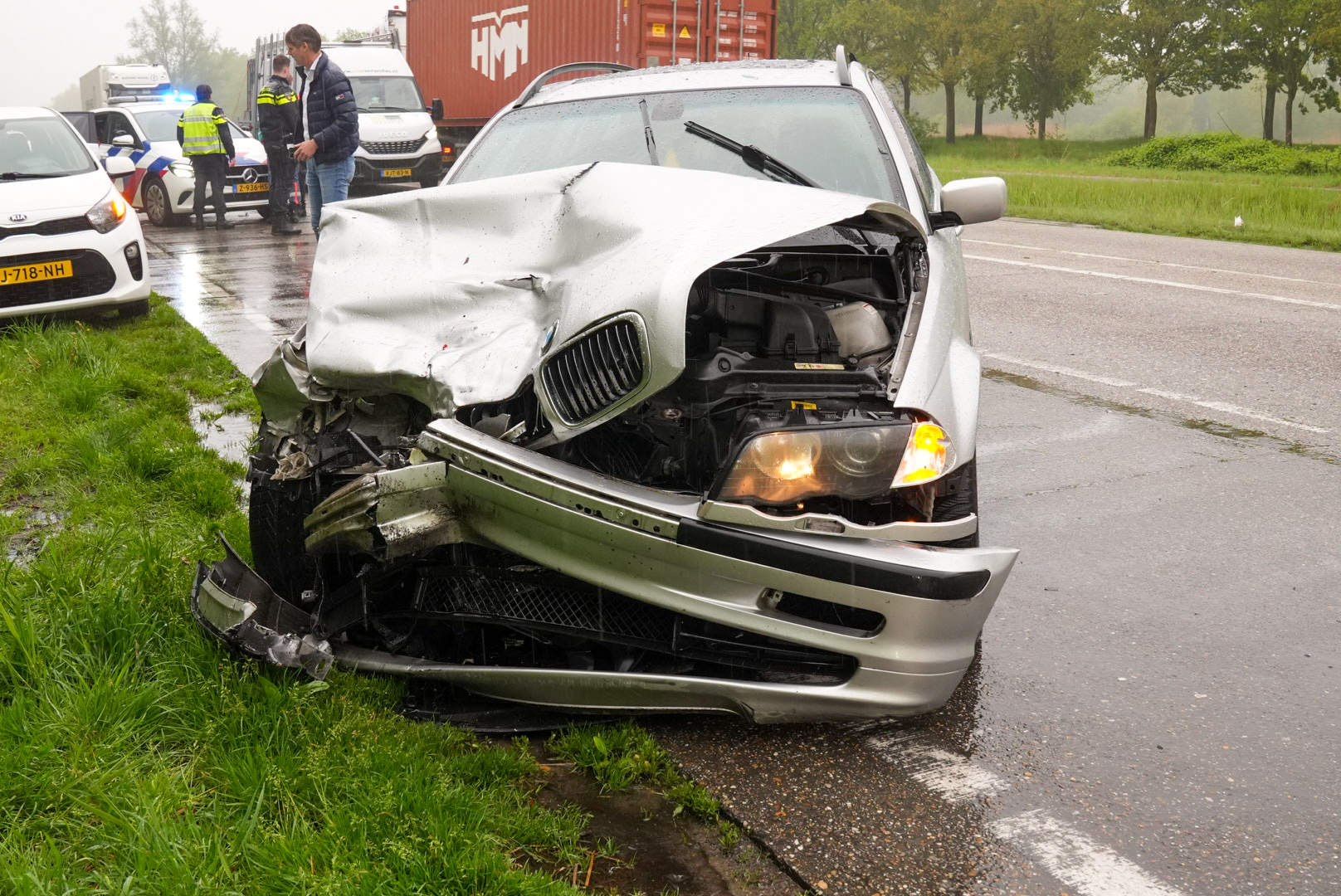 Twee gewonden door kop-staart botsing