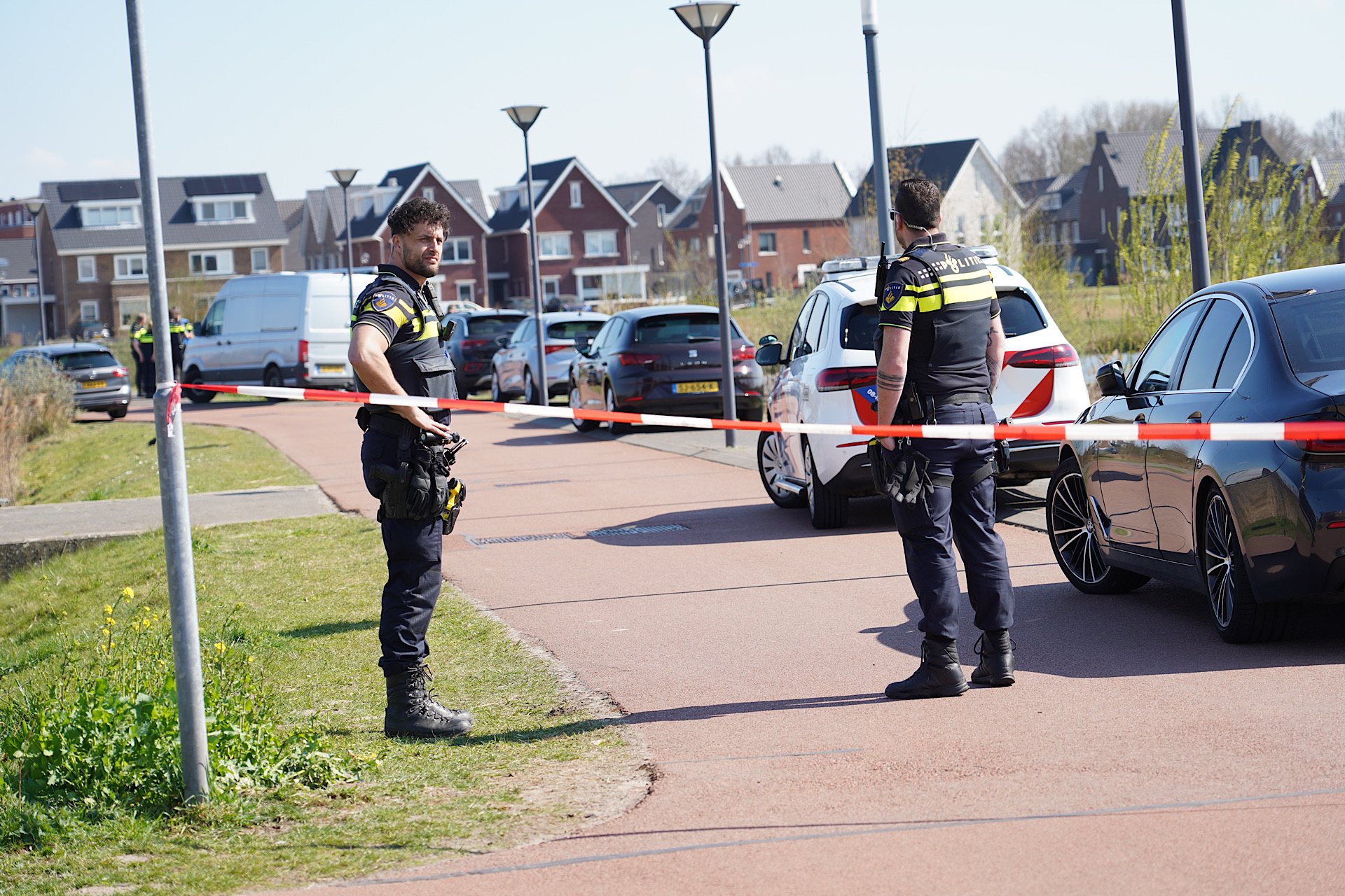 Politie zoekt naar voorwerp in water in verband met dodelijke schietpartij