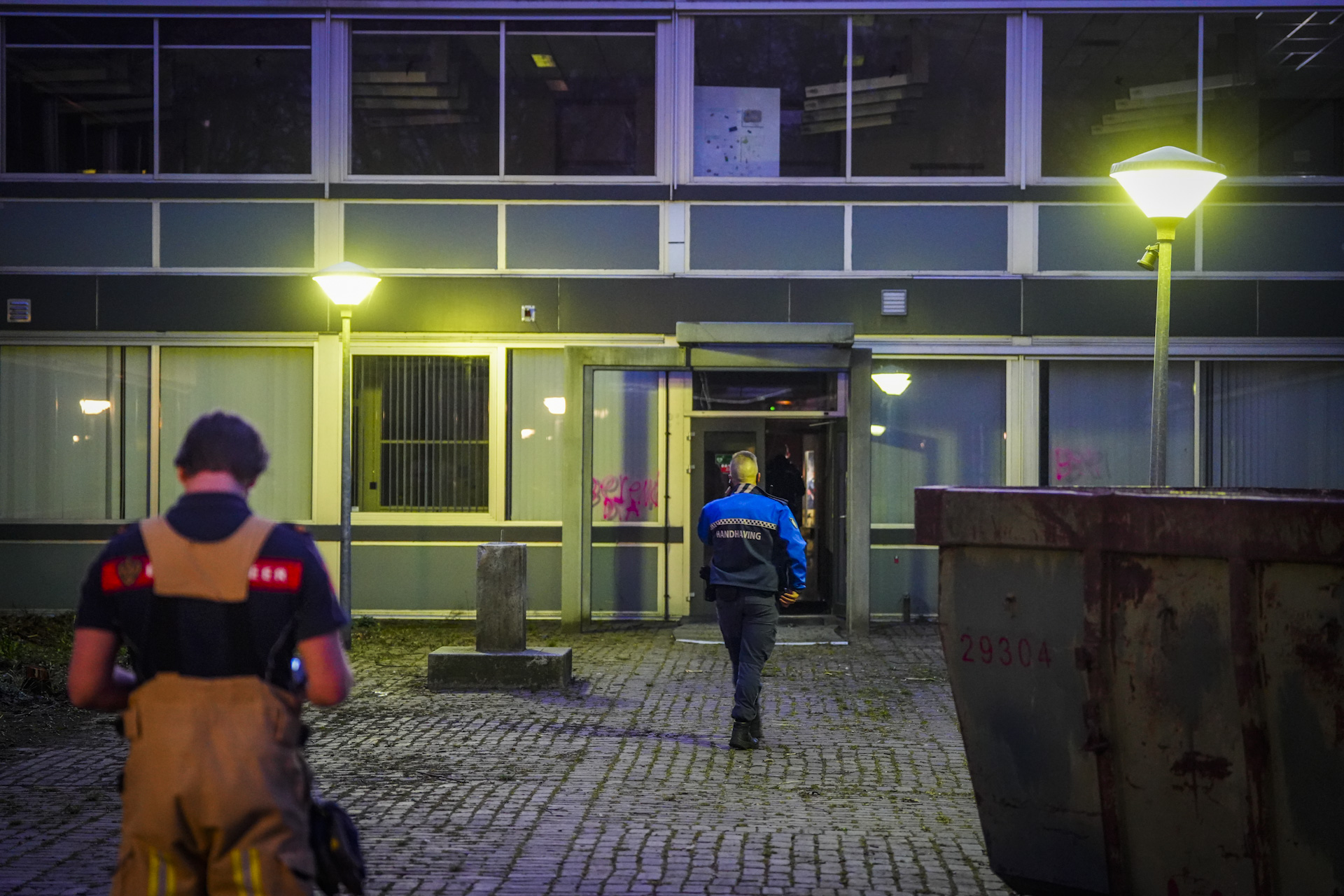 Jongeren vernielen leegstaande school