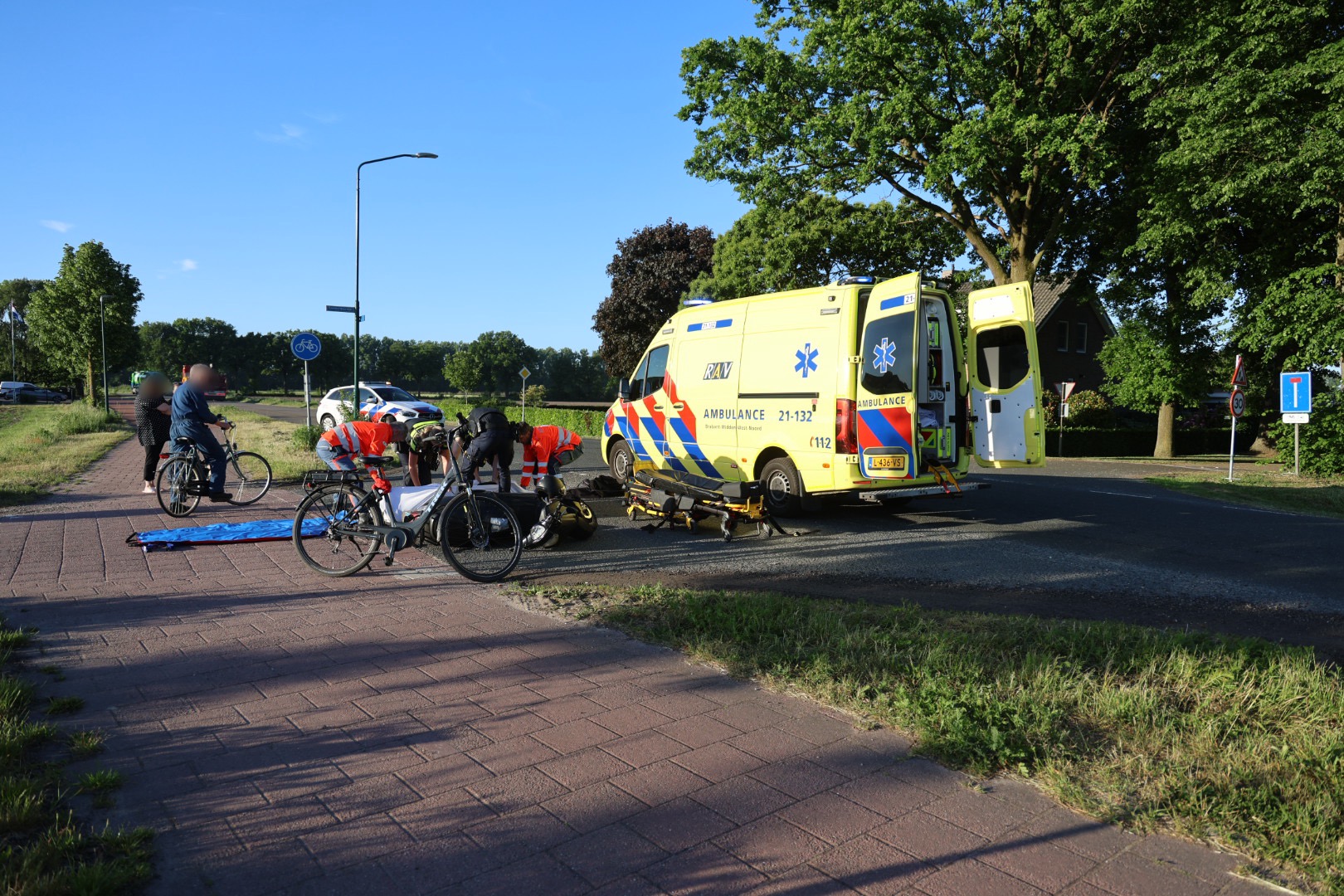 Scooterrijder gewond na botsing tegen auto