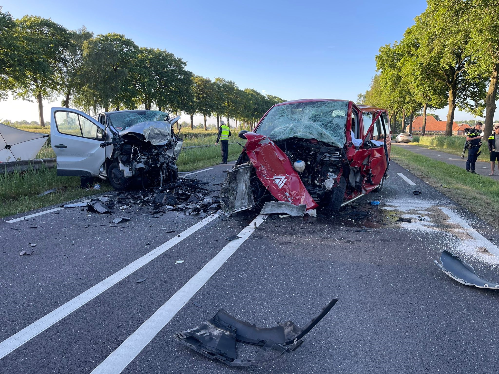 Twee doden door frontale aanrijding