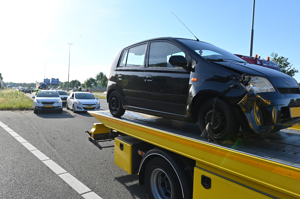 Drie auto’s getakeld na ongeval op snelweg