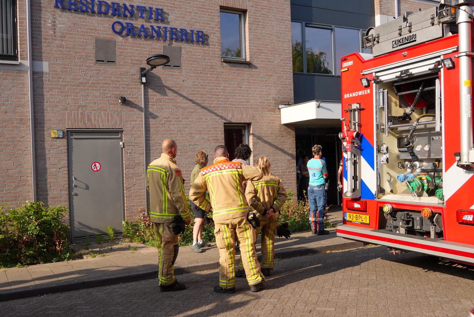 Keukenbrand op derde etage van flat snel onder controle