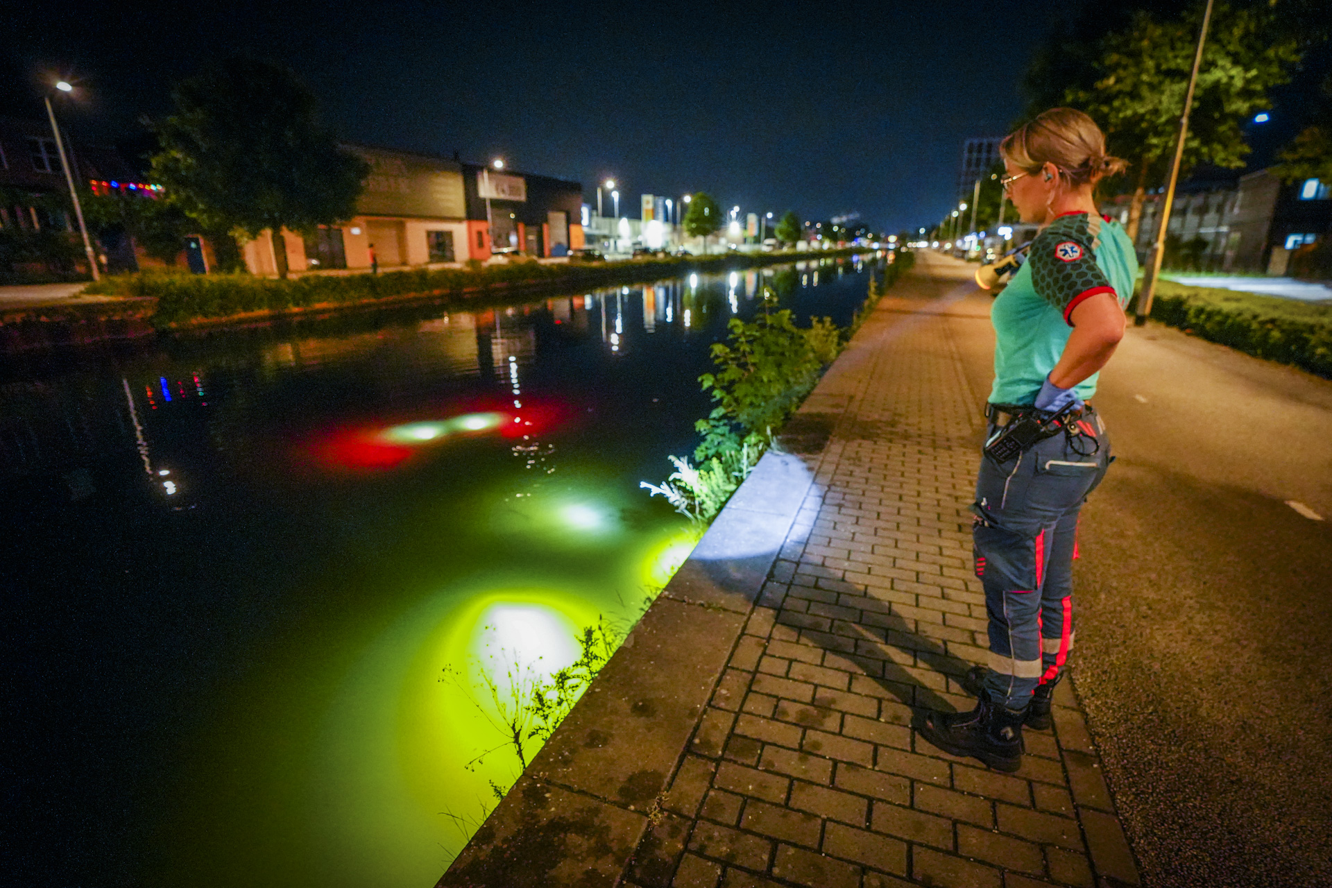 Dollemansrit eindigt in kanaal, getuige schiet te hulp