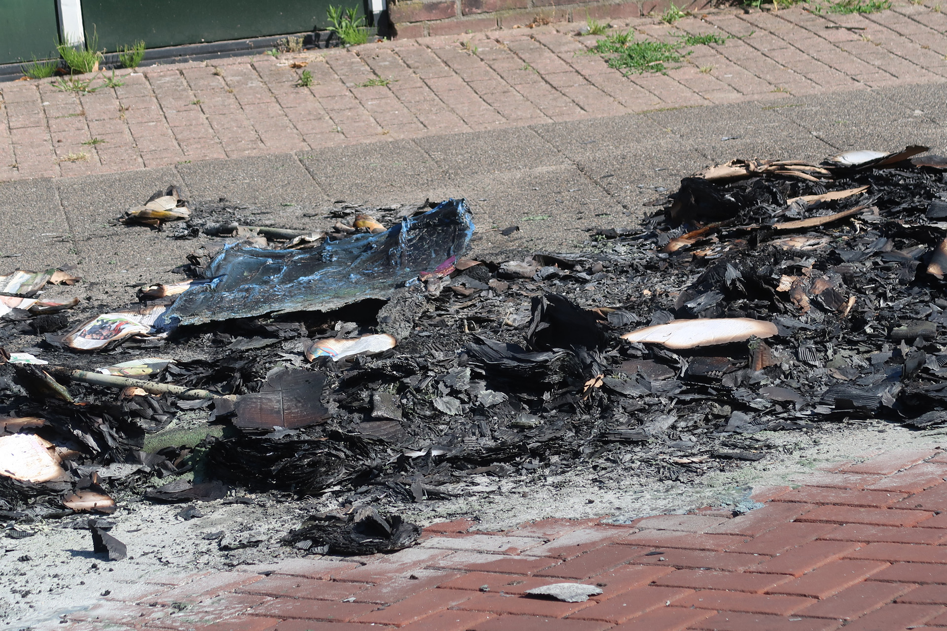 Brand in papierkliko’s: Mogelijk door brandstichting