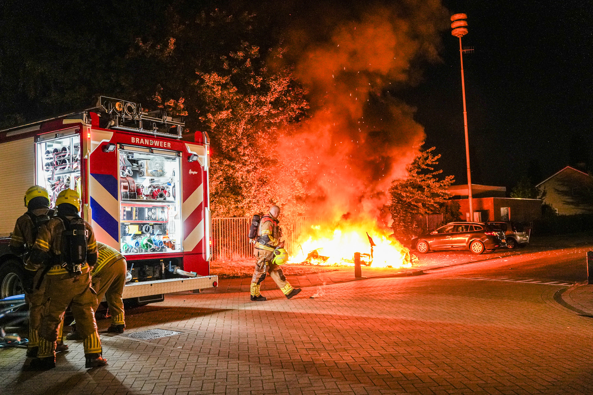 Caravan brandt volledig uit na ontploffing
