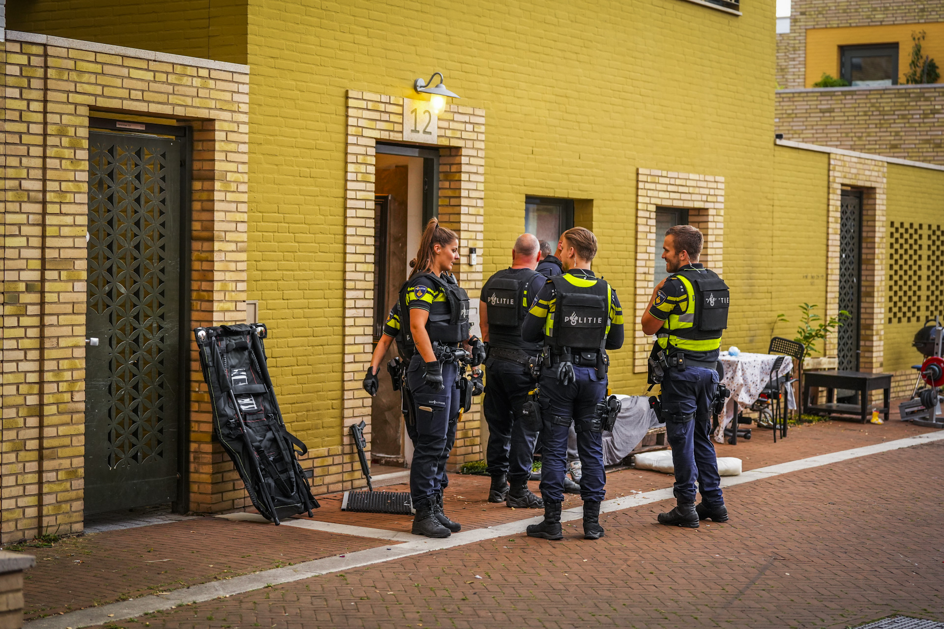 Wapen gevonden bij inval in woning