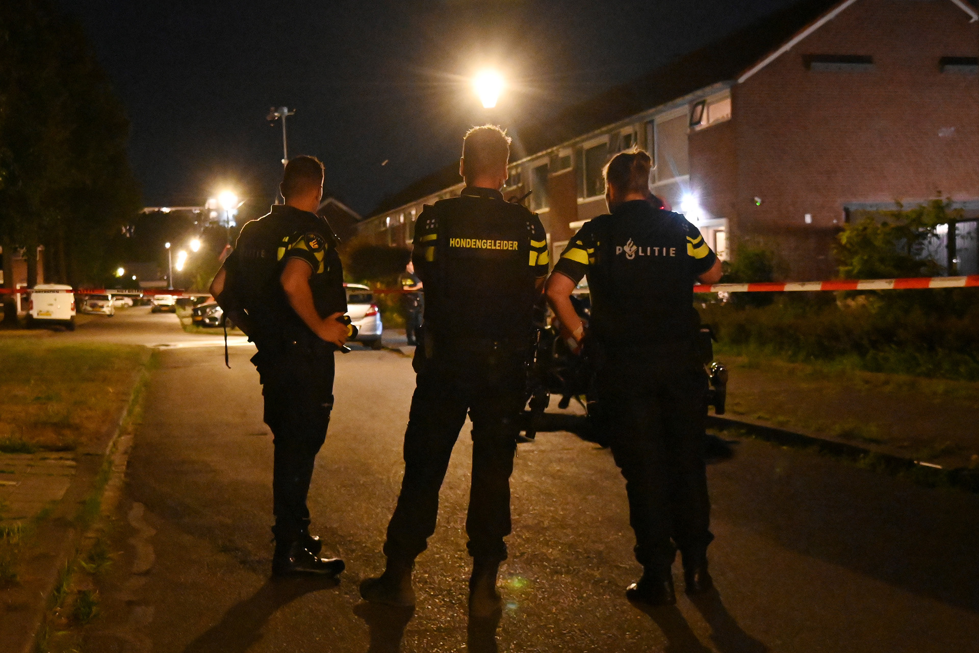 Brand gemeld in straat waar veiligheidscamera staat, politie zet omgeving af