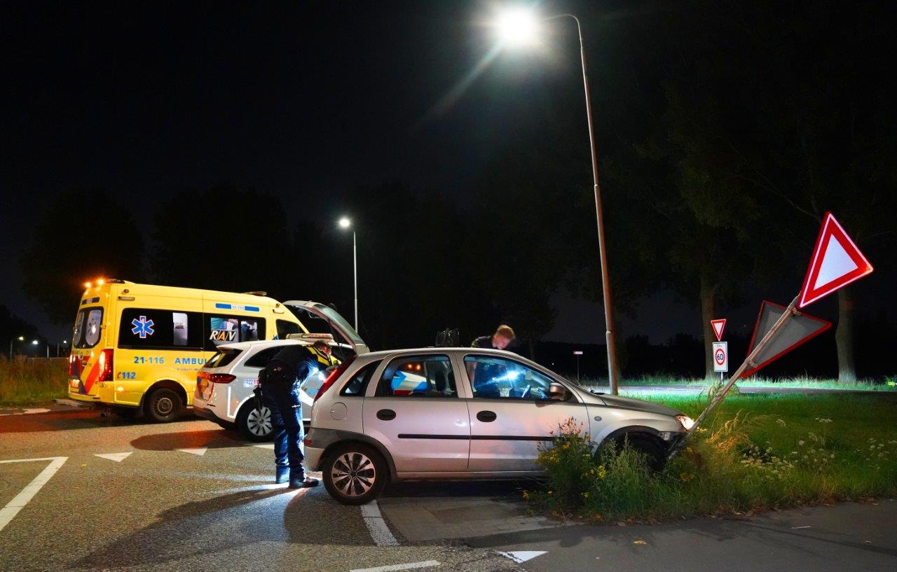 Vrouw onder invloed van drugs veroorzaakt ravage