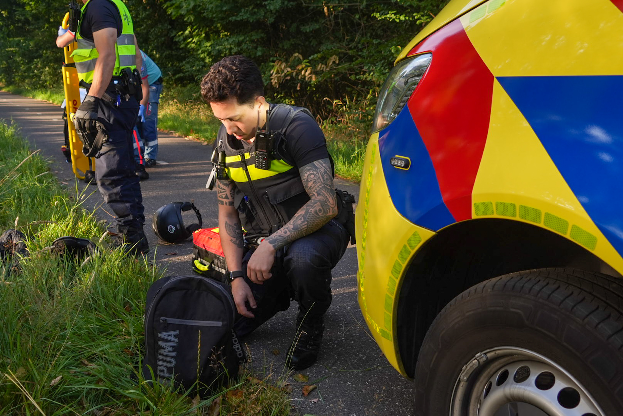 Jongens botsen op verkeersbord en geven elkaar de schuld