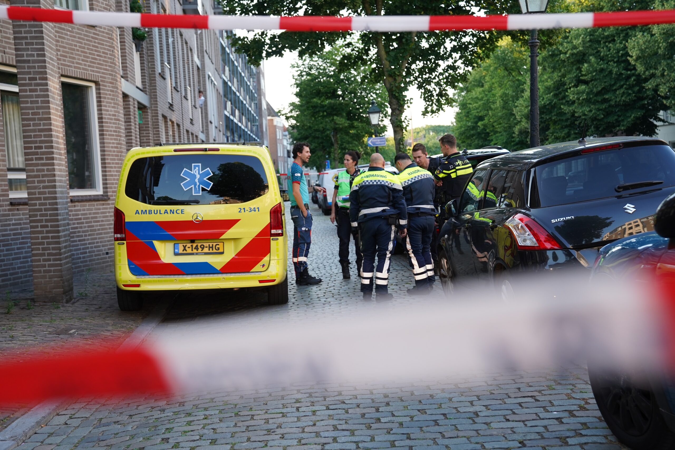 Man op straat neergestoken, dader is gevlucht